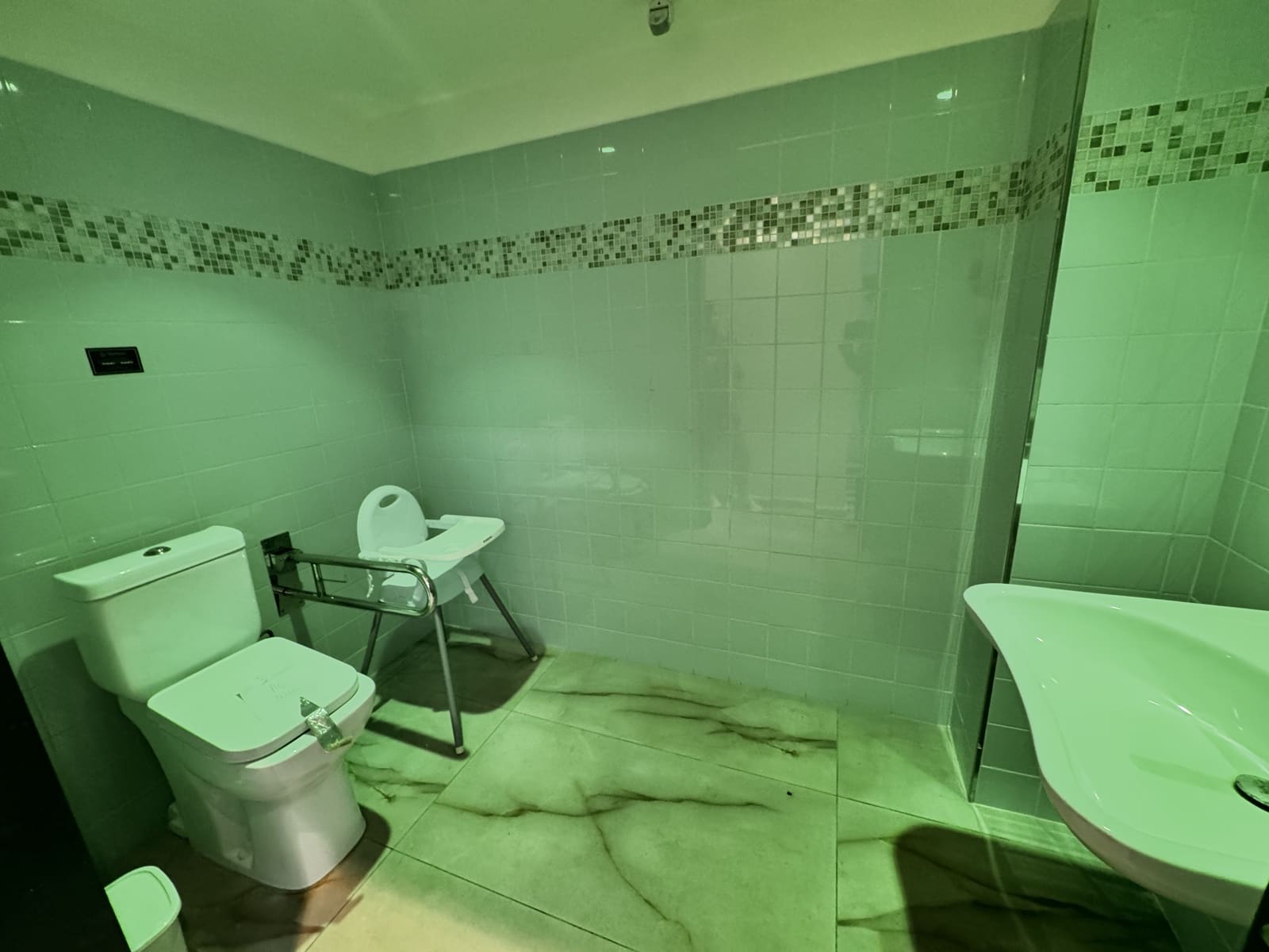 Restaurant/Bar à louer à Ibiza ville - 3 500 € (Ref: 9306405)