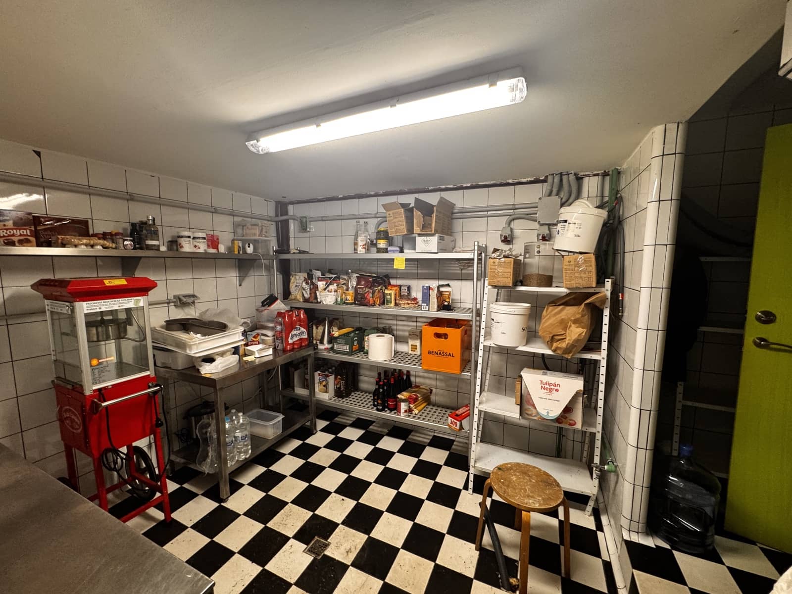 Restaurant/Bar à louer à Ibiza ville - 3 500 € (Ref: 9306405)