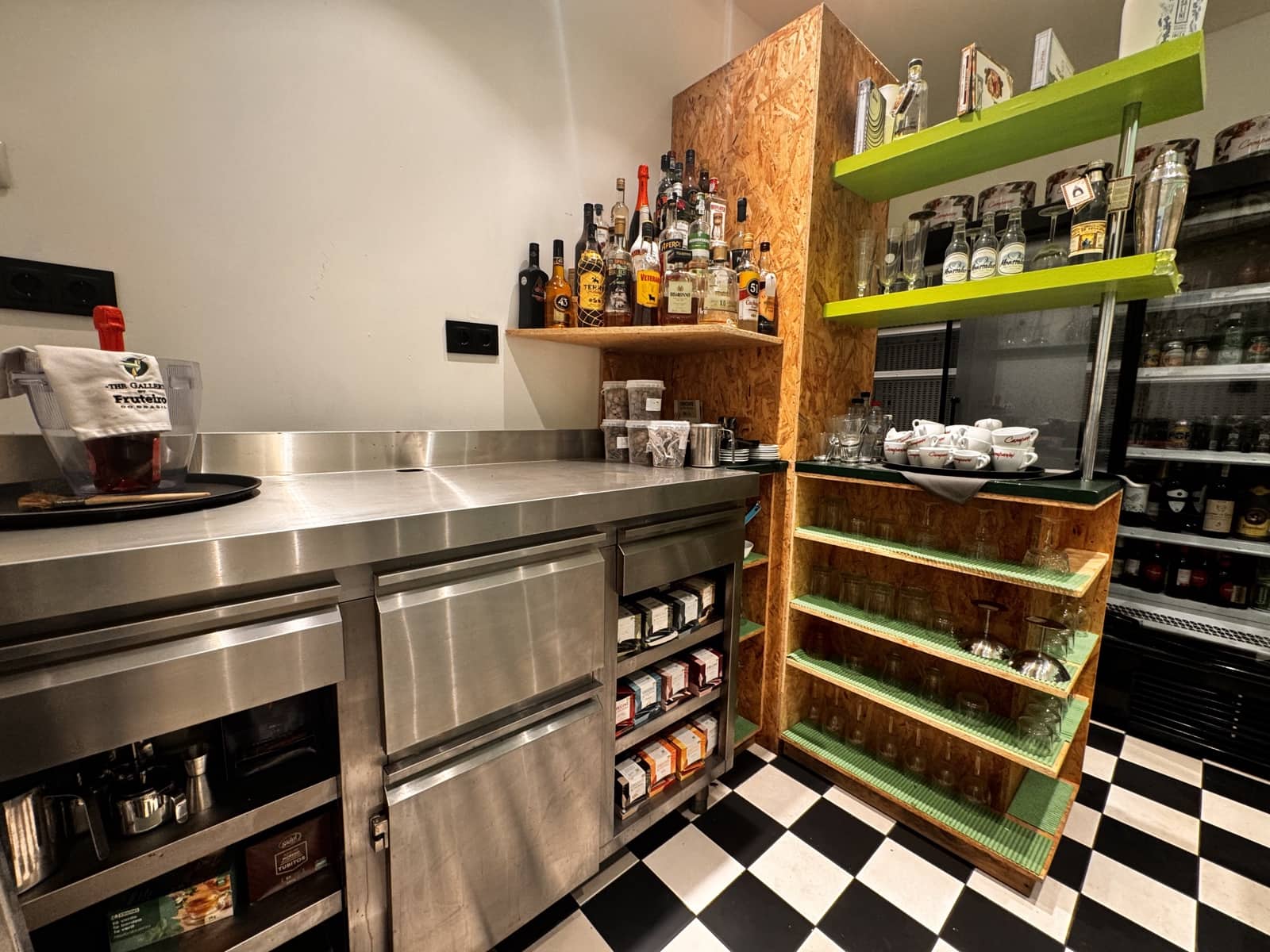 Restaurant/Bar à louer à Ibiza ville - 3 500 € (Ref: 9306405)