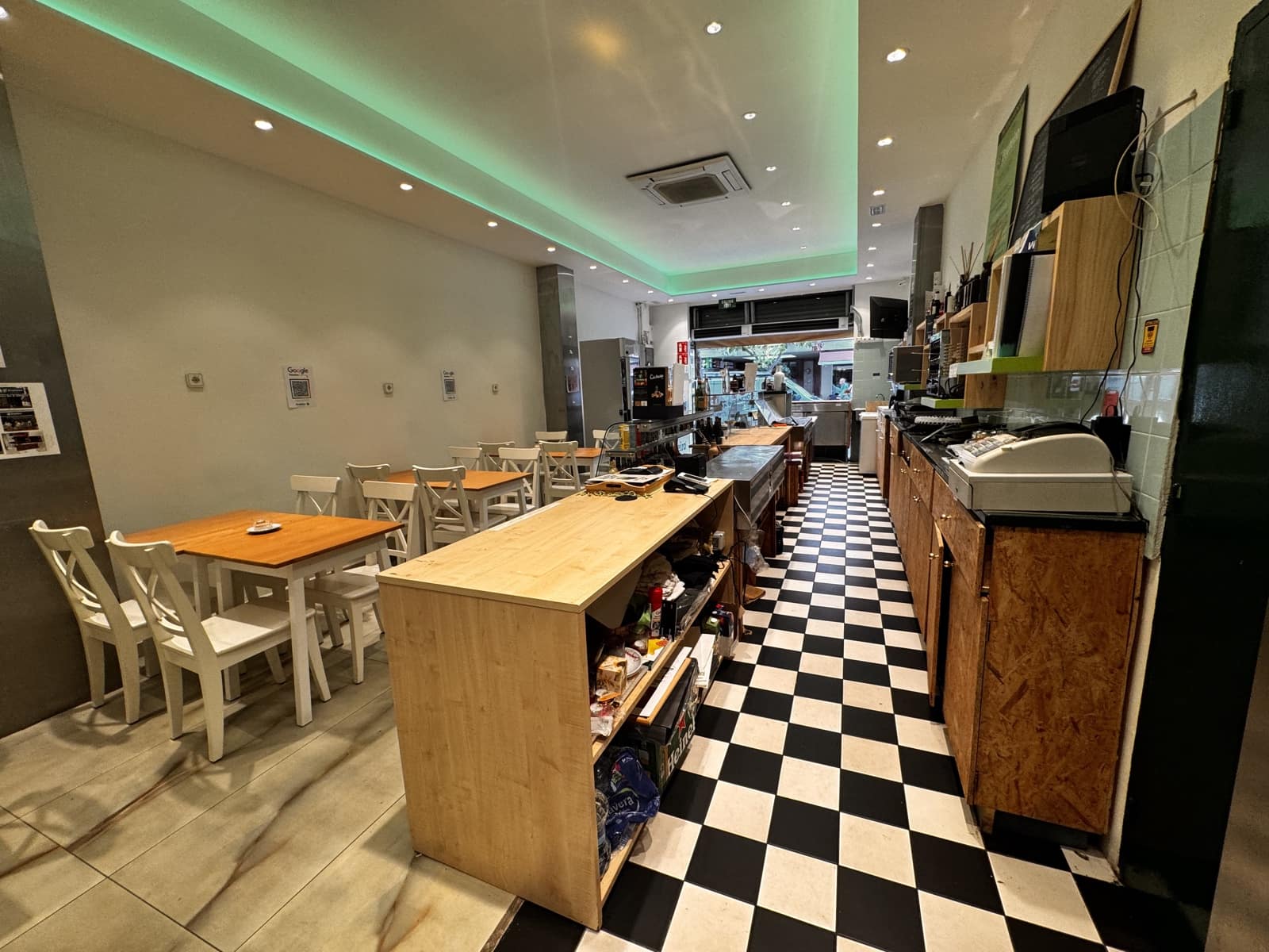 Restaurant/Bar à louer à Ibiza ville - 3 500 € (Ref: 9306405)