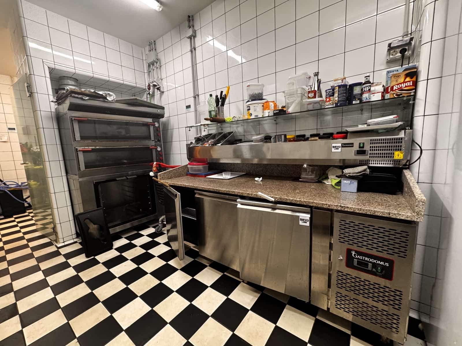Restaurant/Bar à louer à Ibiza ville - 3 500 € (Ref: 9306405)