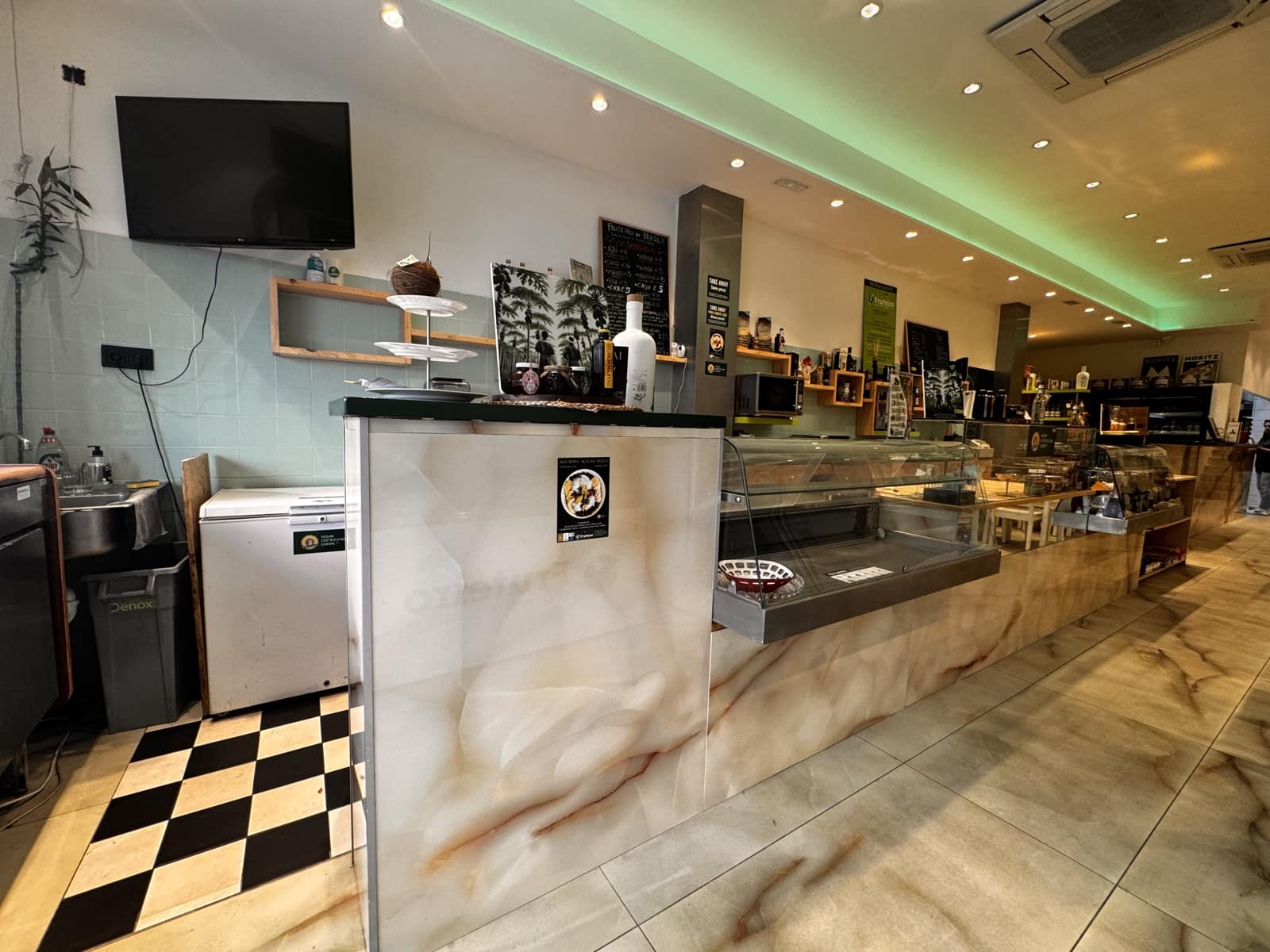 Restaurant/Bar à louer à Ibiza ville - 3 500 € (Ref: 9306405)