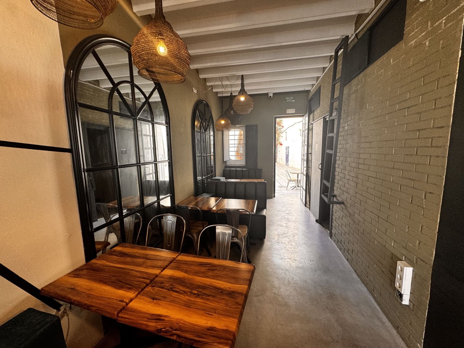 Restaurant/Bar til leje i Ibiza by - € 4.000 (Ref: 9306414)