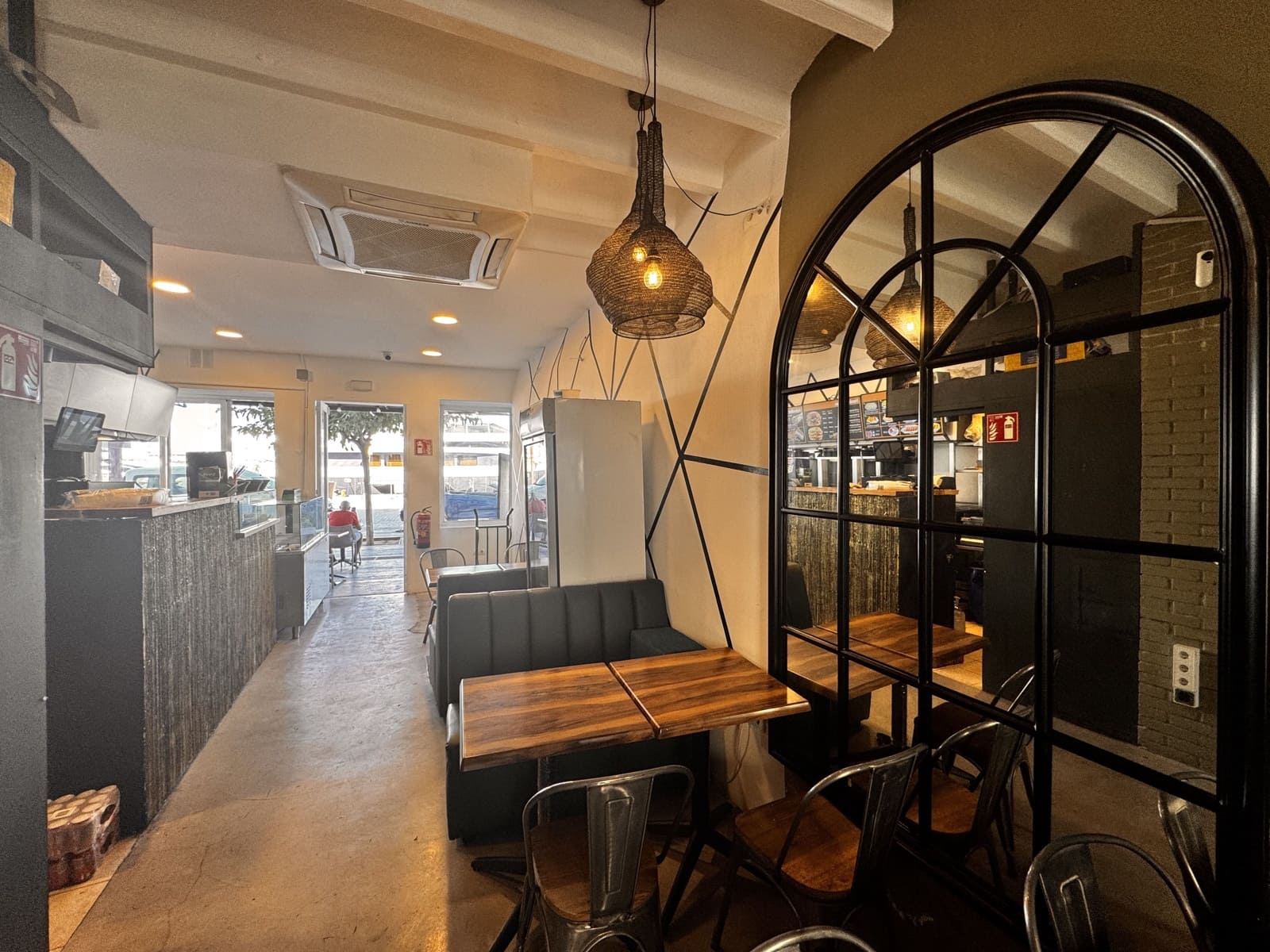 Restaurant/Bar til leje i Ibiza by - € 4.000 (Ref: 9306414)