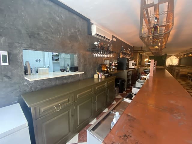 Ravintola/baari vuokrattavana paikassa Ibiza kaupunki - 1 850 € (Ref: 9331457)