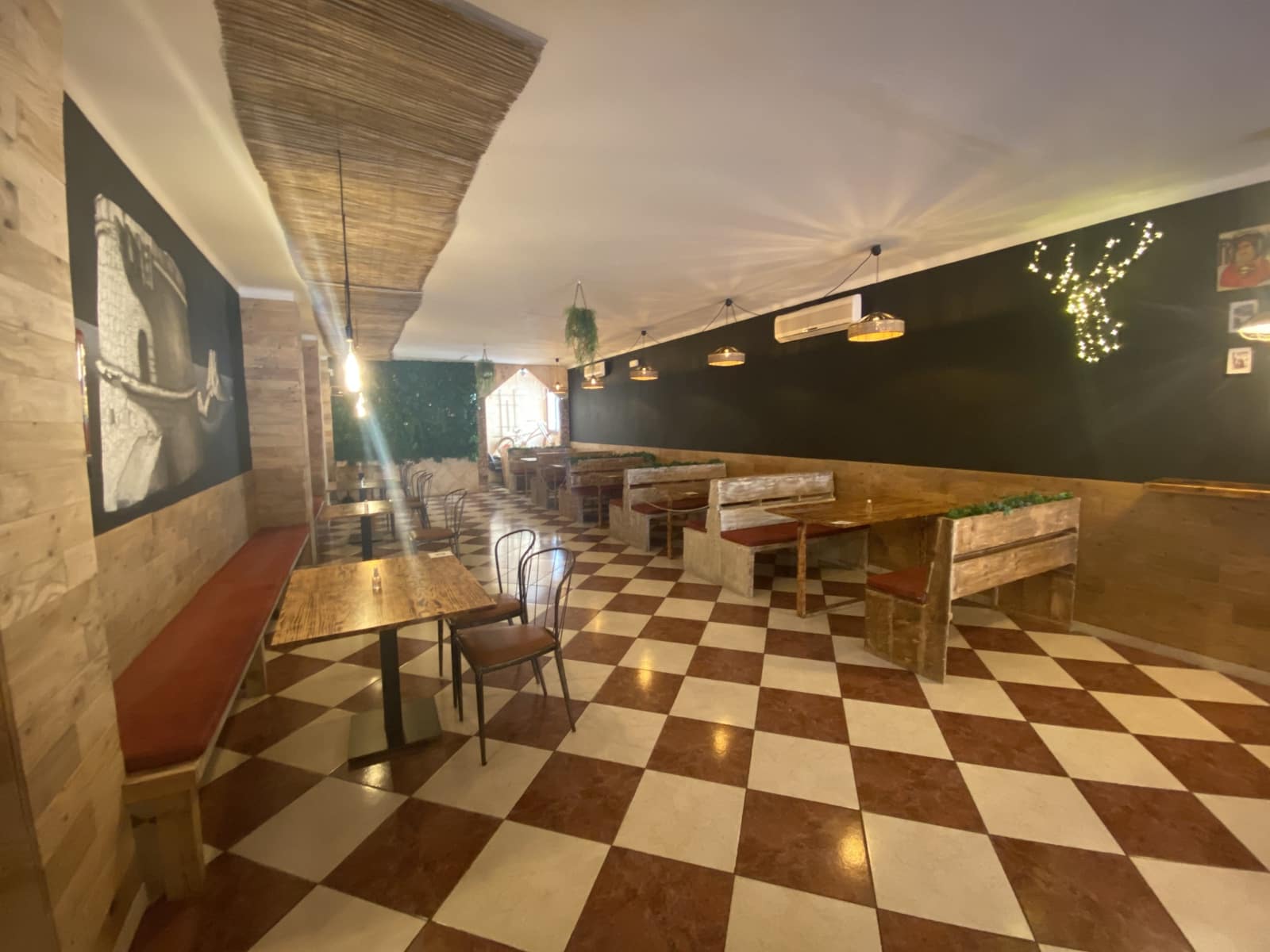 Restaurant/Bar til leje i Ibiza by - € 1.850 (Ref: 9331457)