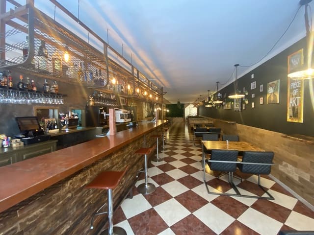 Ravintola/baari vuokrattavana paikassa Ibiza kaupunki - 1 850 € (Ref: 9331457)