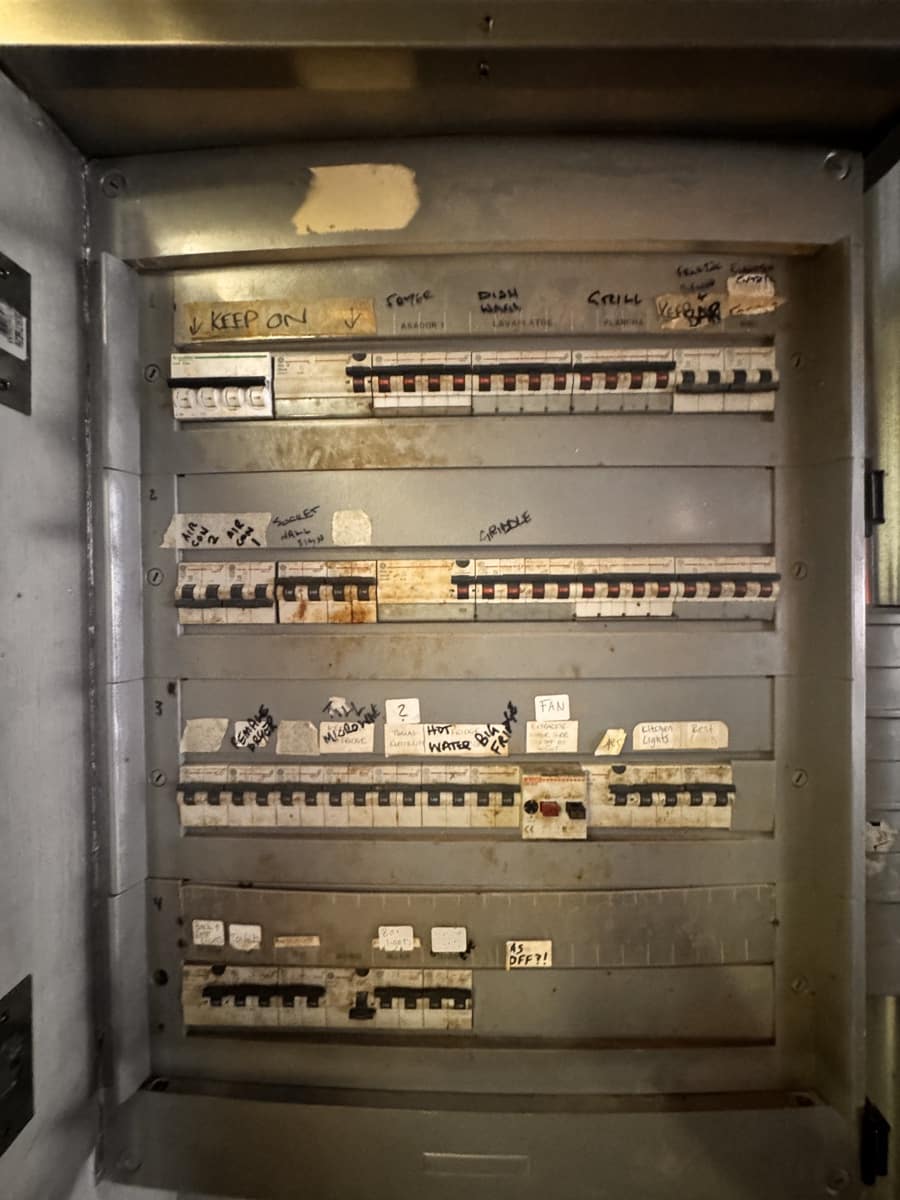 Kommersiell til leie i Sant Antoni de Portmany - € 1 800 (Ref: 9344163)