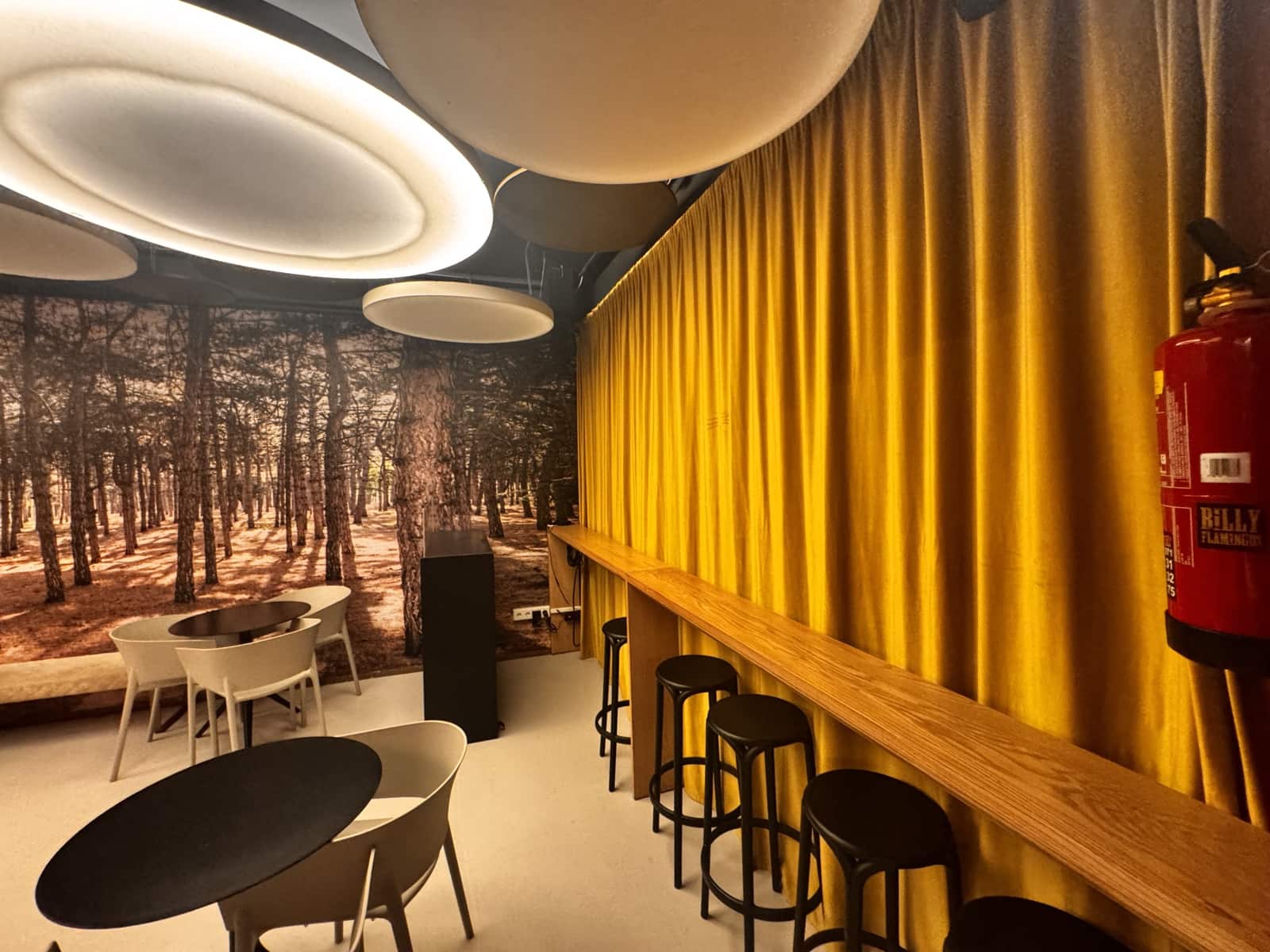 Yritys vuokrattavana paikassa Ibiza kaupunki mukana 
autotalli - 1 320 € (Ref: 9348541)