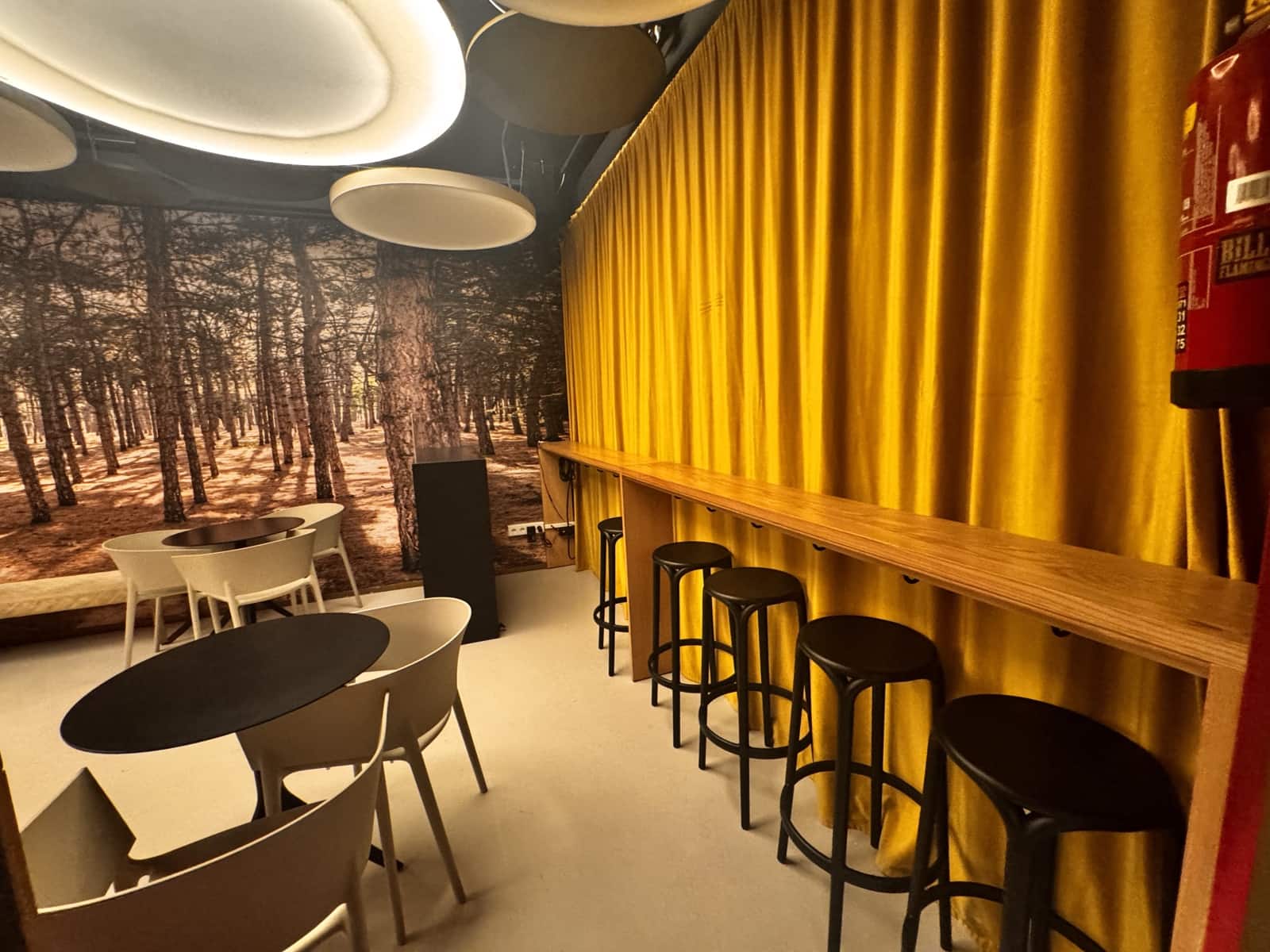 Yritys vuokrattavana paikassa Ibiza kaupunki mukana 
autotalli - 1 320 € (Ref: 9348541)