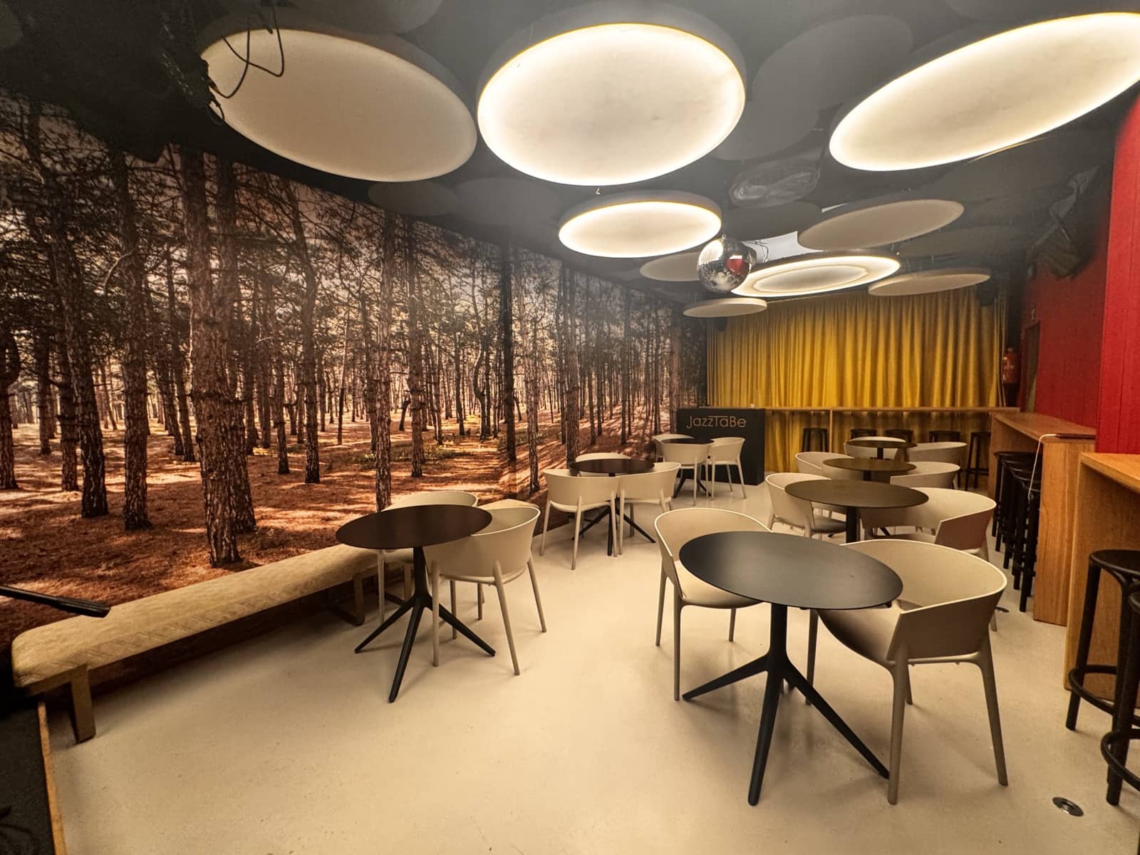 Yritys vuokrattavana paikassa Ibiza kaupunki mukana 
autotalli - 1 320 € (Ref: 9348541)