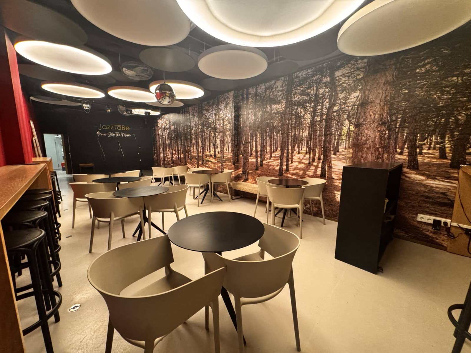 Yritys vuokrattavana paikassa Ibiza kaupunki mukana 
autotalli - 1 320 € (Ref: 9348541)