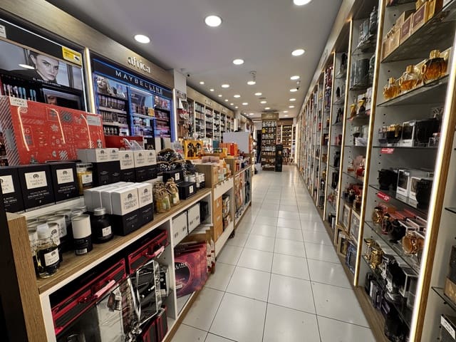 Local Comercial en Ibiza / Eivissa ciudad en alquiler - 3.200 € (Ref: 9348542)