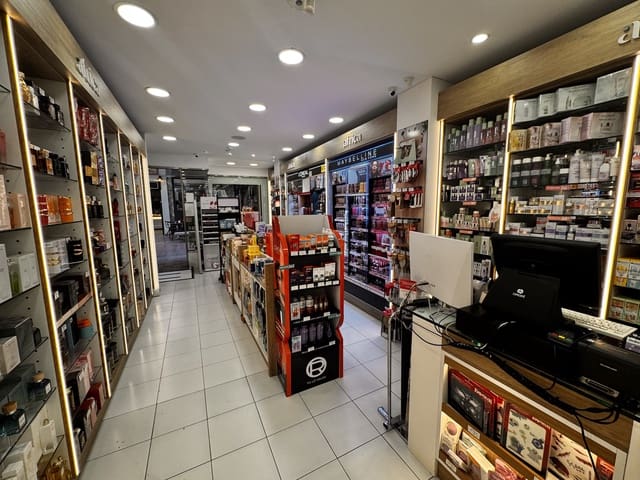 Local Comercial en Ibiza / Eivissa ciudad en alquiler - 3.200 € (Ref: 9348542)