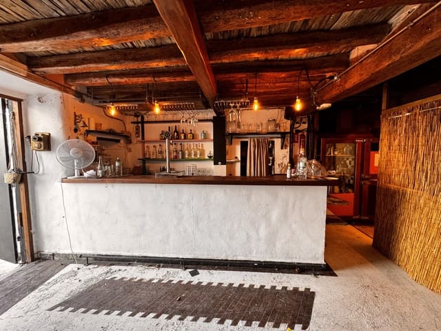 Ravintola/baari vuokrattavana paikassa Ibiza kaupunki - 2 500 € (Ref: 9386688)