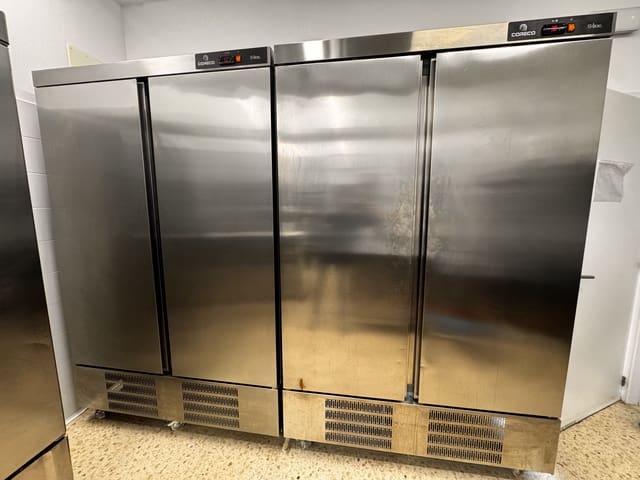 Kaupallinen vuokrattavana paikassa Ibiza kaupunki - 900 € (Ref: 9488498)