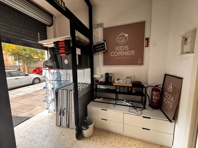 Kaupallinen vuokrattavana paikassa Ibiza kaupunki - 900 € (Ref: 9488498)