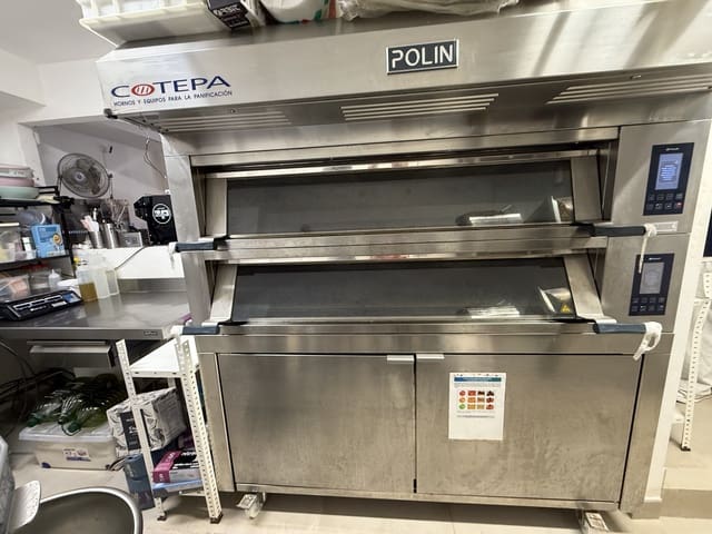 Kaupallinen vuokrattavana paikassa Ibiza kaupunki - 900 € (Ref: 9488499)