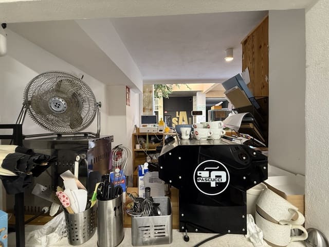 Kaupallinen vuokrattavana paikassa Ibiza kaupunki - 900 € (Ref: 9488499)