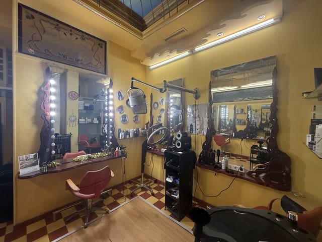 Kaupallinen vuokrattavana paikassa Sant Antoni de Portmany - 1 500 € (Ref: 9488502)