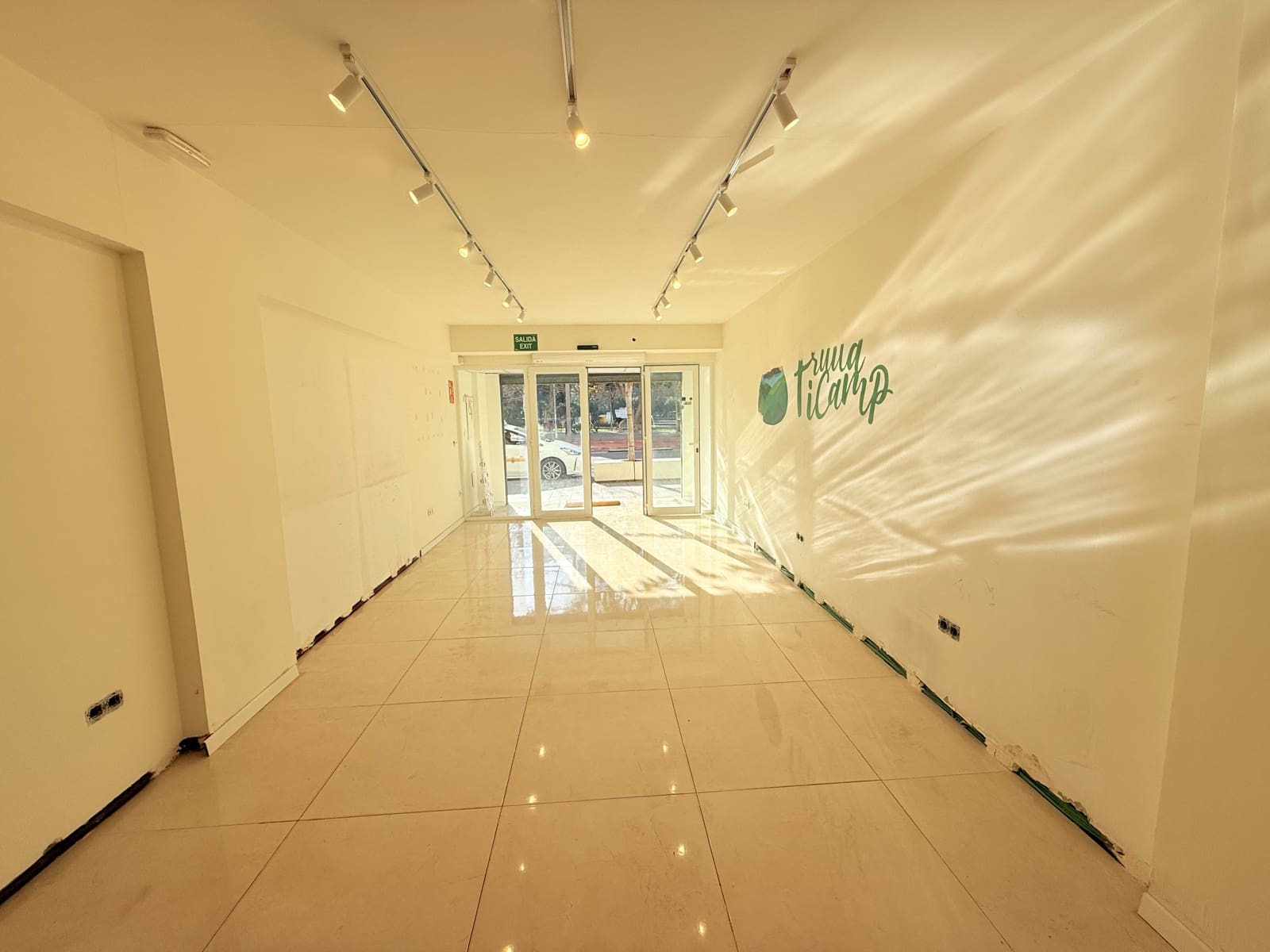 Commercial for rent in Ibiza / Eivissa town - € 2,500 (Ref: 9591698)