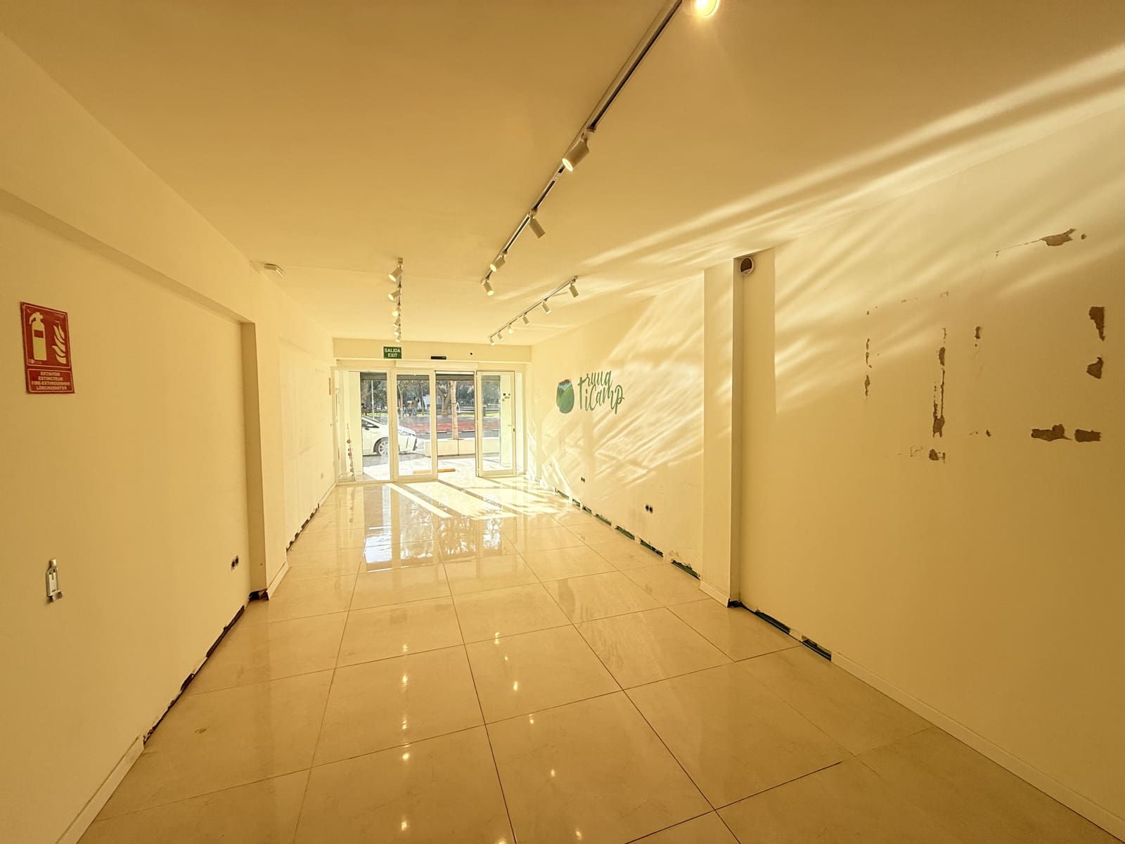 Commercial for rent in Ibiza / Eivissa town - € 2,500 (Ref: 9591698)