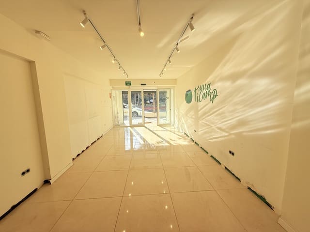 Erhverv til leje i Ibiza by - € 2.500 (Ref: 9591698)