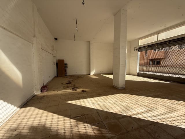 Erhverv til leje i Ibiza by - € 5.000 (Ref: 9591773)