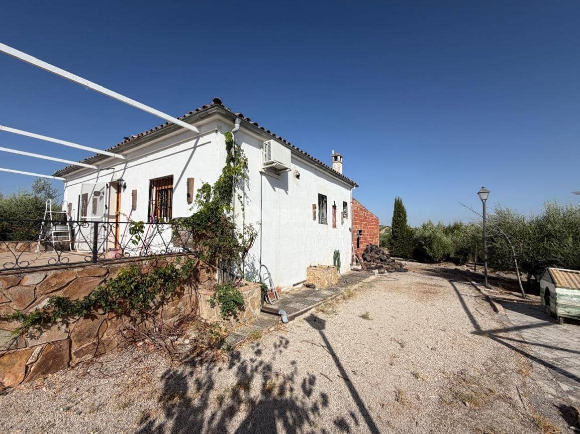 2 quarto Moradia para venda em Martos com piscina garagem - 159 900 € (Ref: 10023077)