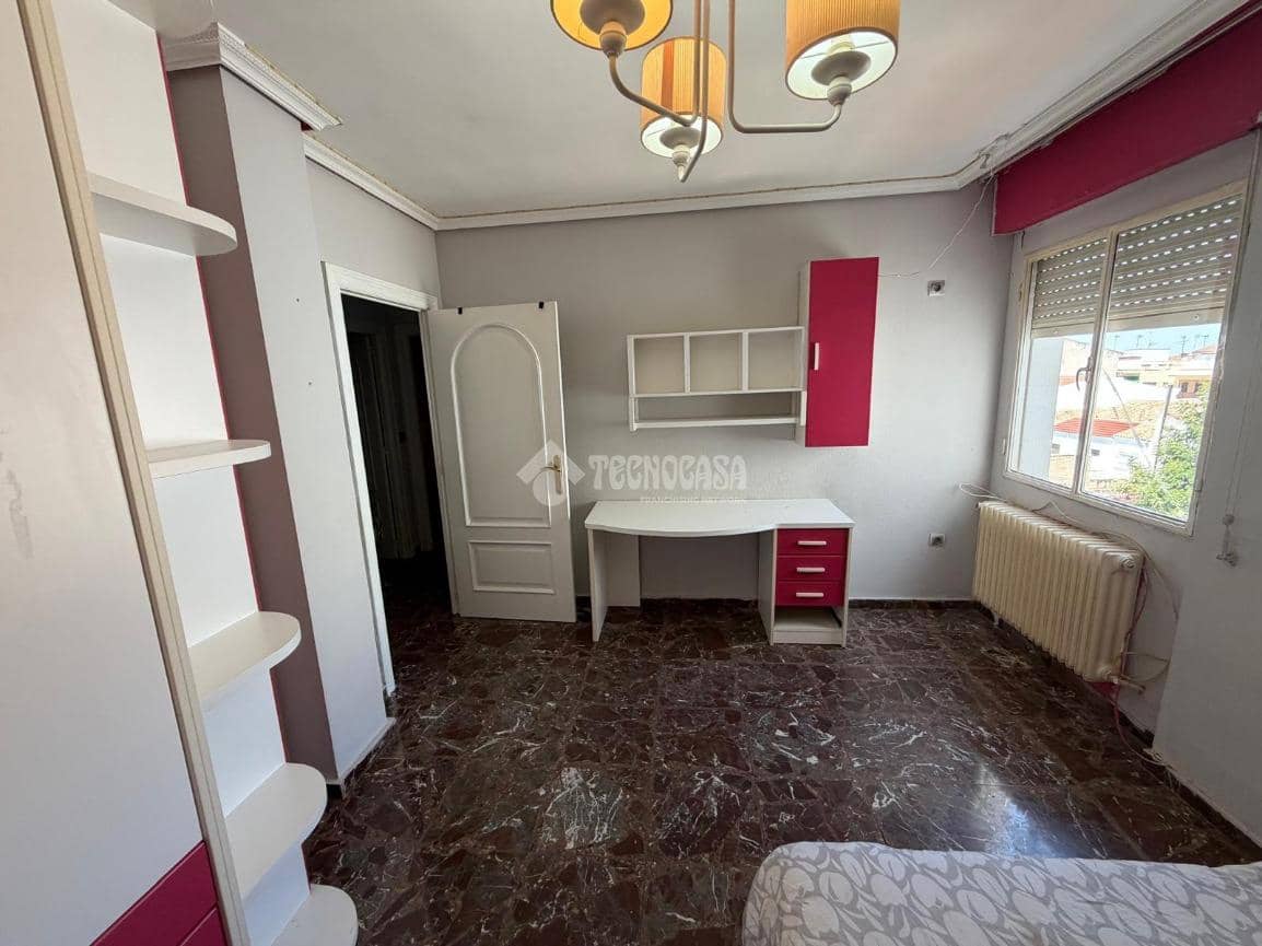 4 quarto Apartamento para venda em Martos - 69 900 € (Ref: 10023078)