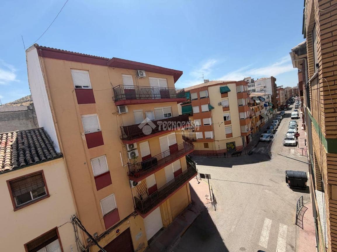 4 quarto Apartamento para venda em Martos - 69 900 € (Ref: 10023078)