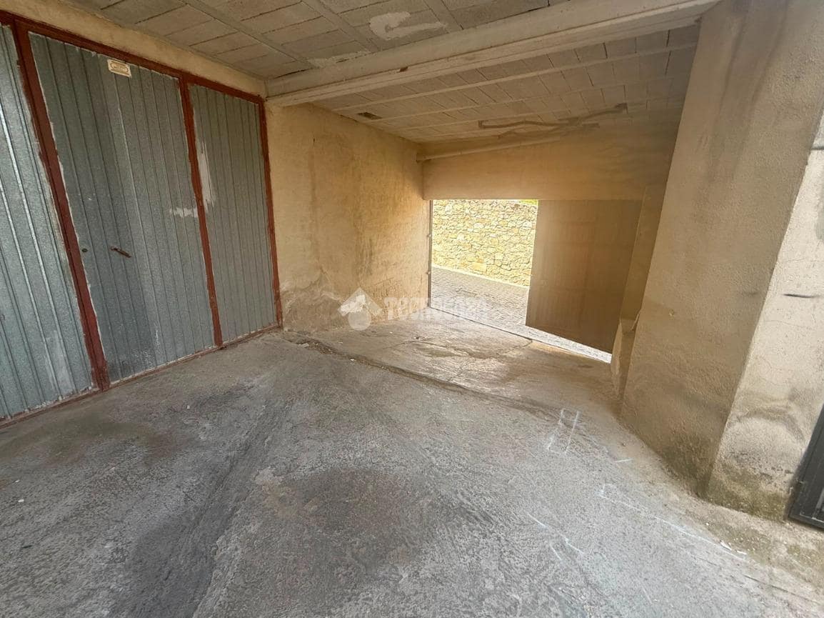 2 bedroom Townhouse for sale in Martos with garage - € 79,900 (Ref: 10023099)