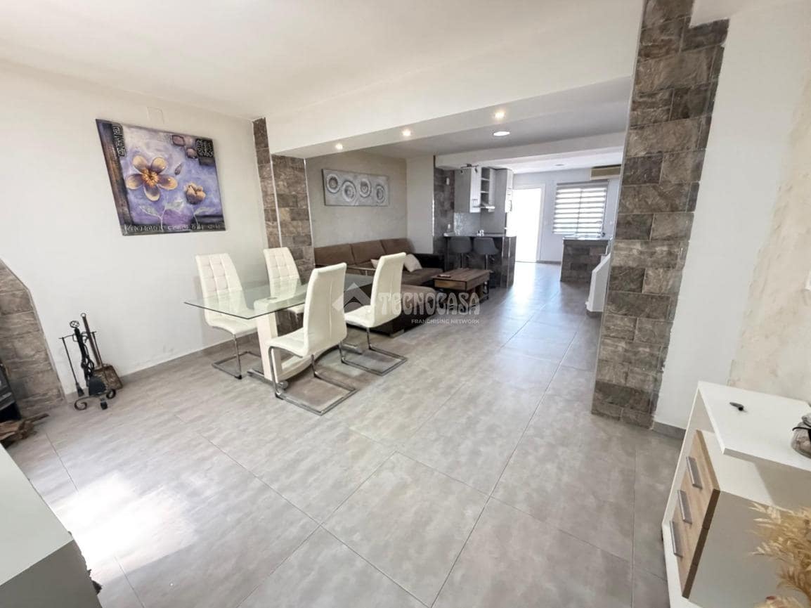 2 bedroom Townhouse for sale in Martos with garage - € 79,900 (Ref: 10023099)