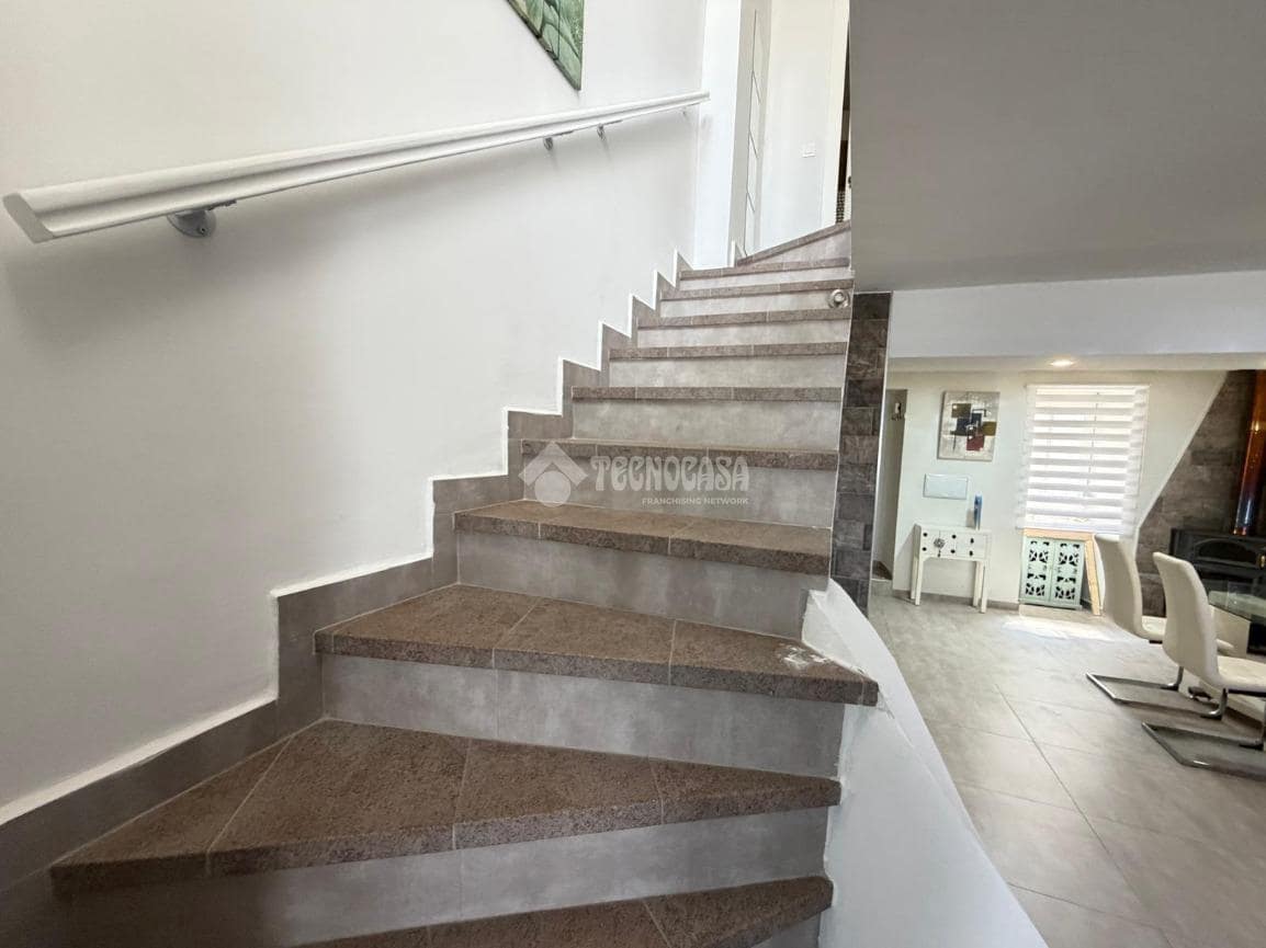 2 bedroom Townhouse for sale in Martos with garage - € 79,900 (Ref: 10023099)