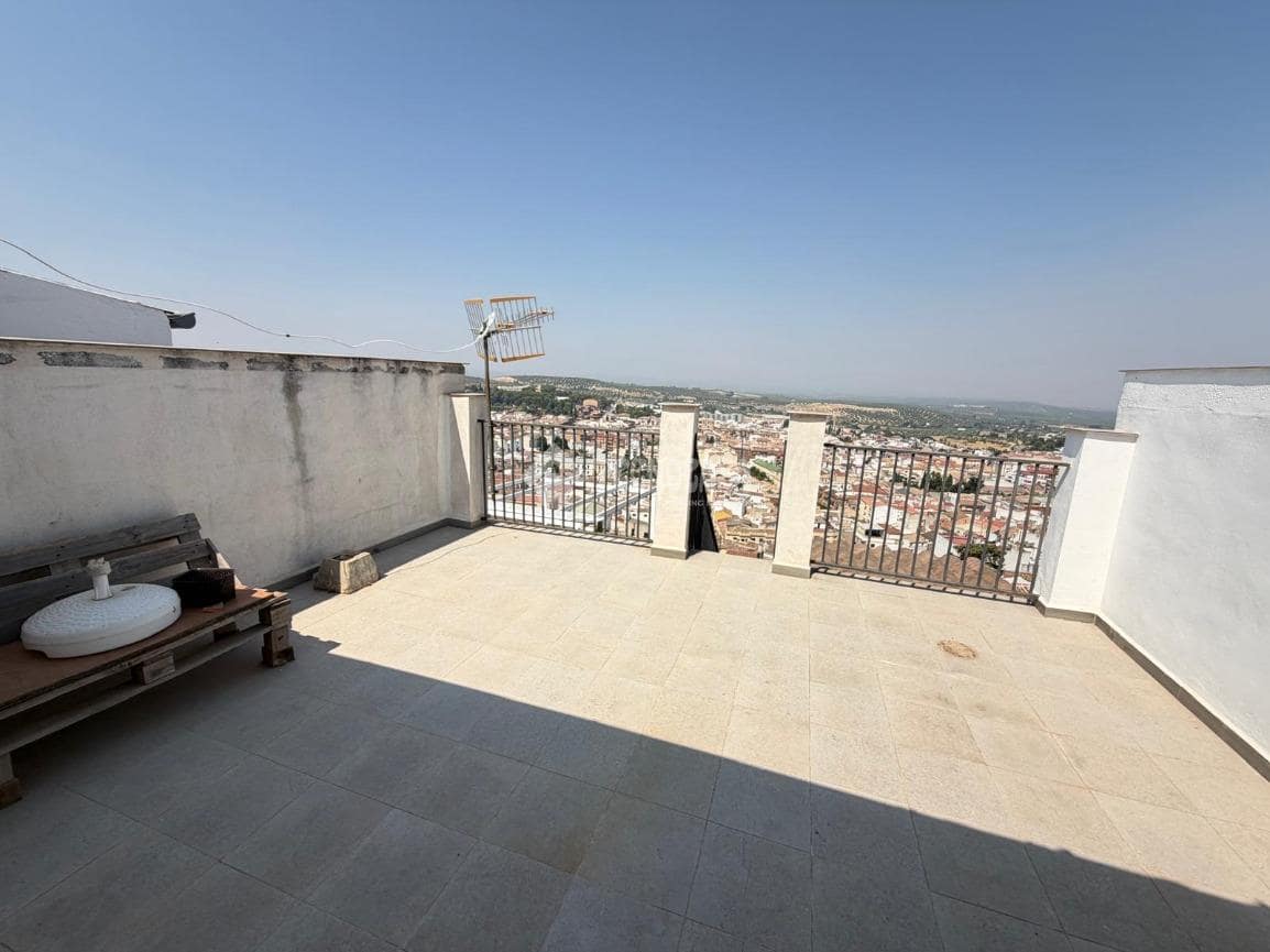 2 bedroom Townhouse for sale in Martos with garage - € 79,900 (Ref: 10023099)
