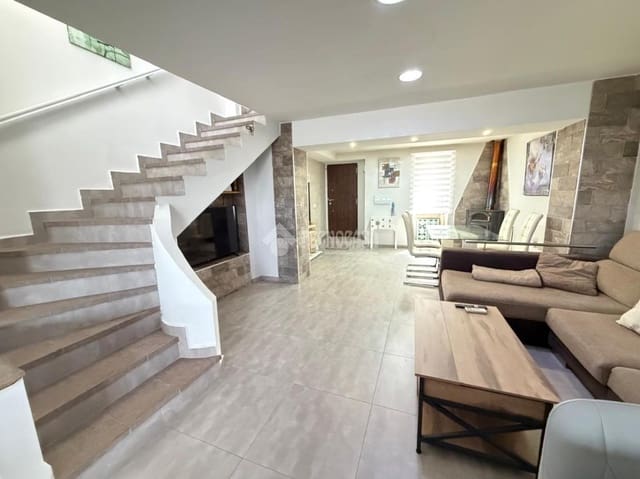 2 bedroom Townhouse for sale in Martos with garage - € 79,900 (Ref: 10023099)
