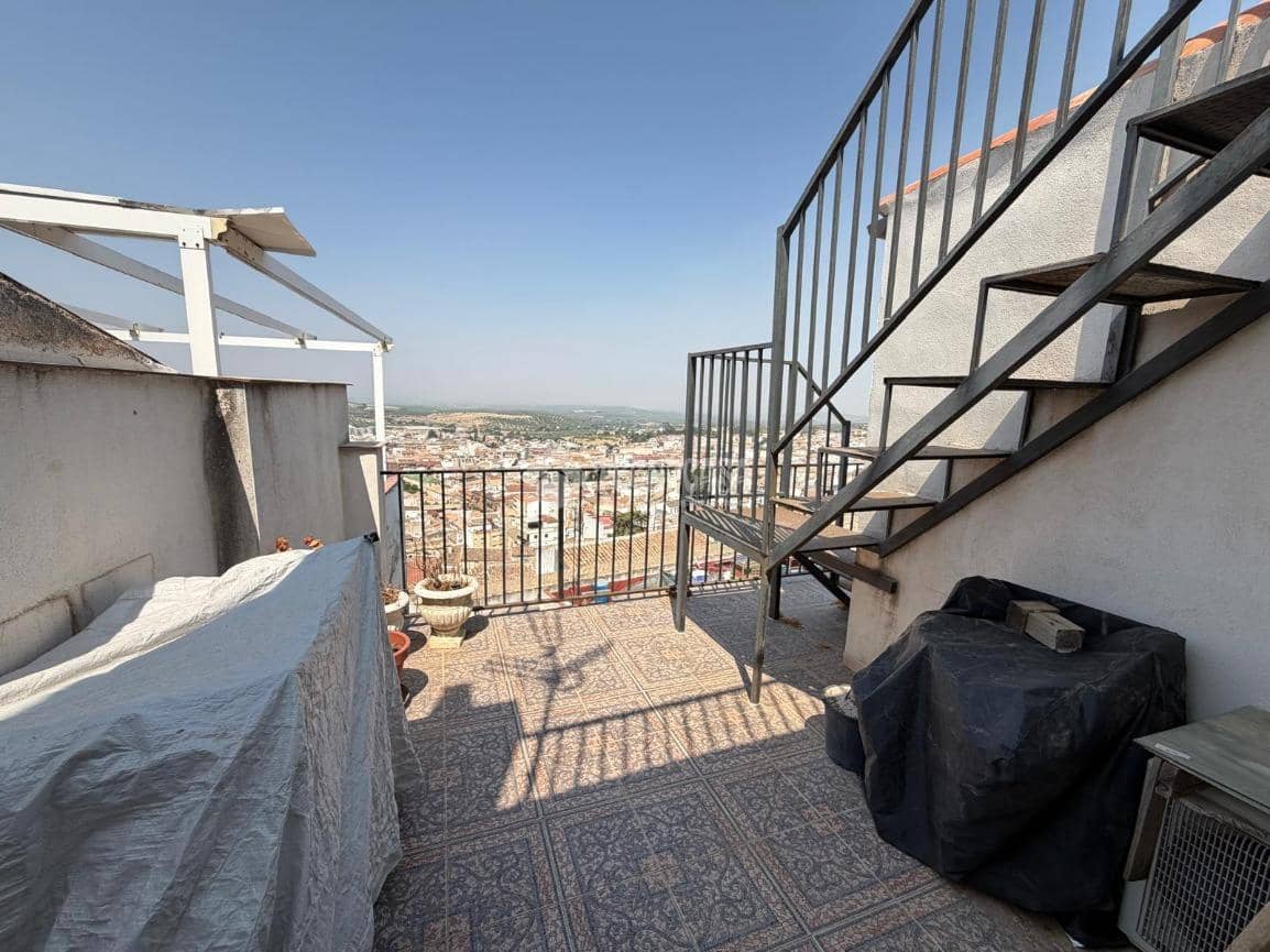 2 bedroom Townhouse for sale in Martos with garage - € 79,900 (Ref: 10023099)