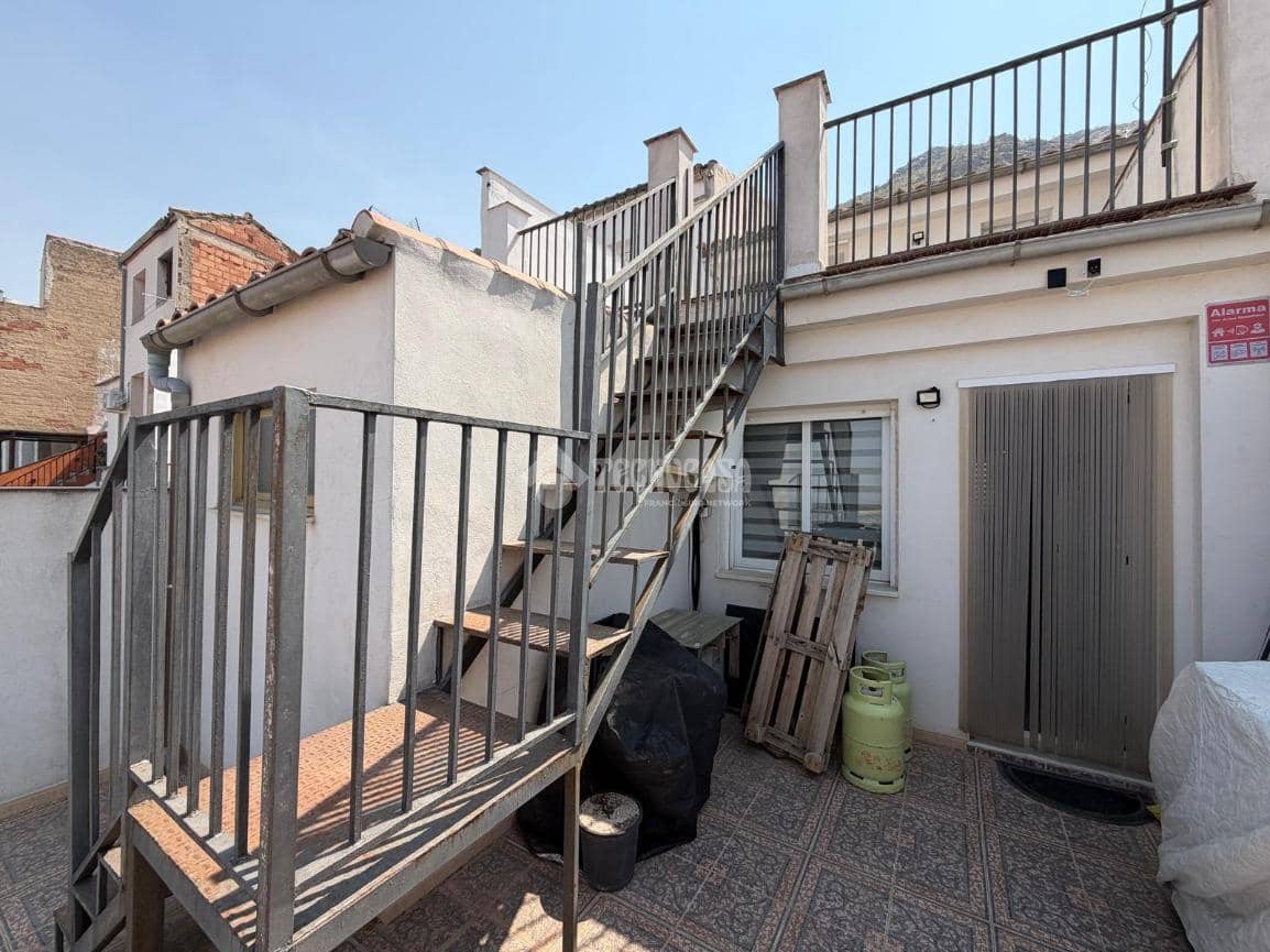 2 bedroom Townhouse for sale in Martos with garage - € 79,900 (Ref: 10023099)