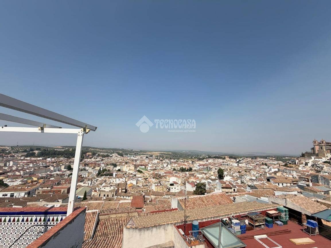2 bedroom Townhouse for sale in Martos with garage - € 79,900 (Ref: 10023099)