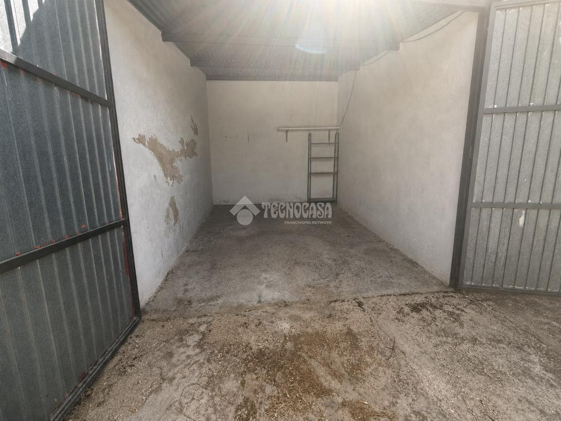2 bedroom Townhouse for sale in Martos with garage - € 79,900 (Ref: 10023099)