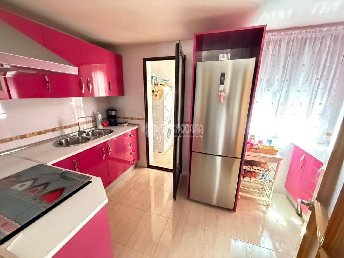 3 bedroom Flat for sale in Martos with garage - € 142,900 (Ref: 10023127)