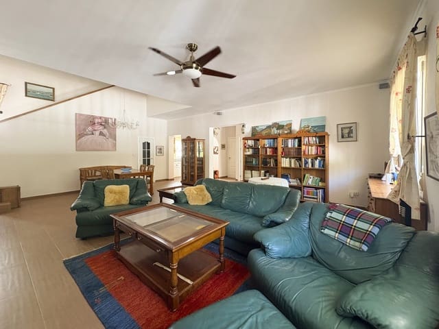 7 slaapkamer Huis te koop in Pegalajar met zwembad garage - € 368.000 (Ref: 10101011)