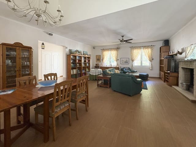 7 slaapkamer Huis te koop in Pegalajar met zwembad garage - € 368.000 (Ref: 10101011)
