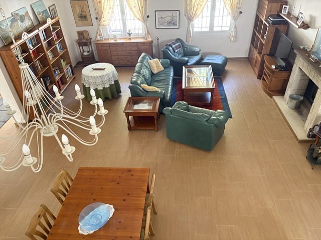 7 slaapkamer Huis te koop in Pegalajar met zwembad garage - € 368.000 (Ref: 10101011)