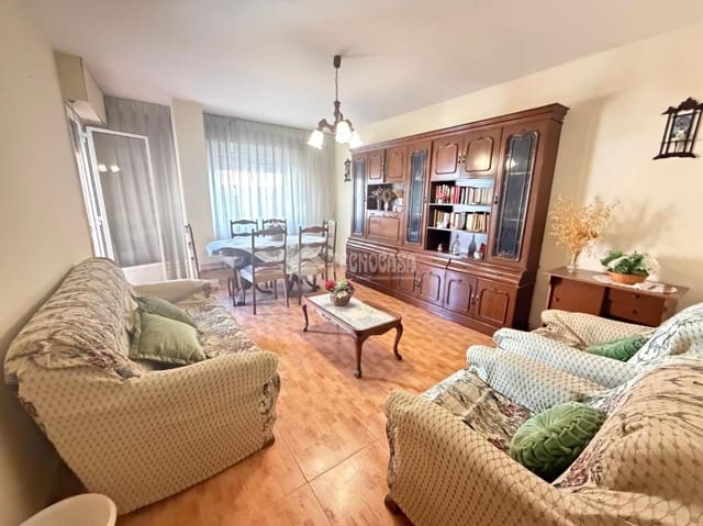 3 sovrum Lägenhet till salu i Martos - 72 000 € (Ref: 10156960)