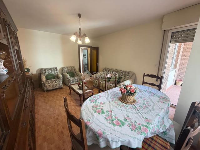 3 sovrum Lägenhet till salu i Martos - 72 000 € (Ref: 10156960)