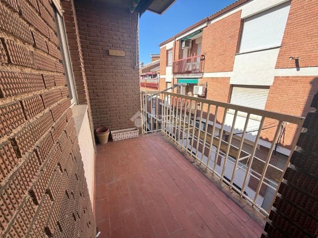 3 sovrum Lägenhet till salu i Martos - 72 000 € (Ref: 10156960)