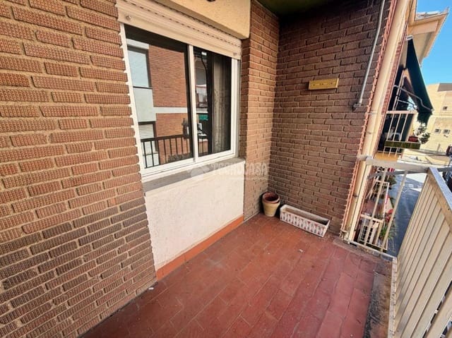 3 sovrum Lägenhet till salu i Martos - 72 000 € (Ref: 10156960)