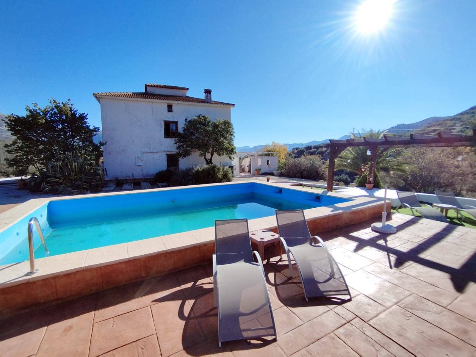 5 soveværelse Finca/Landehus til salg i Martos med swimmingpool - € 289.000 (Ref: 9012995)