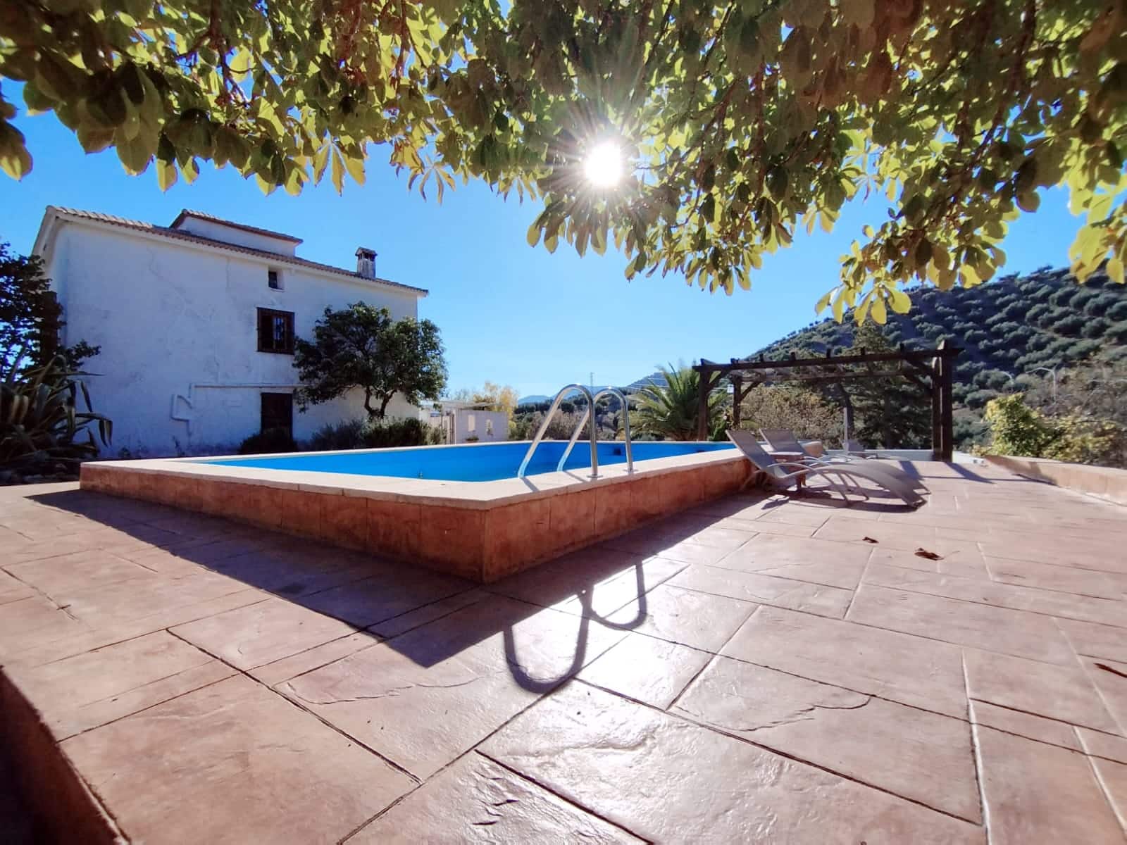 5 soveværelse Finca/Landehus til salg i Martos med swimmingpool - € 289.000 (Ref: 9012995)